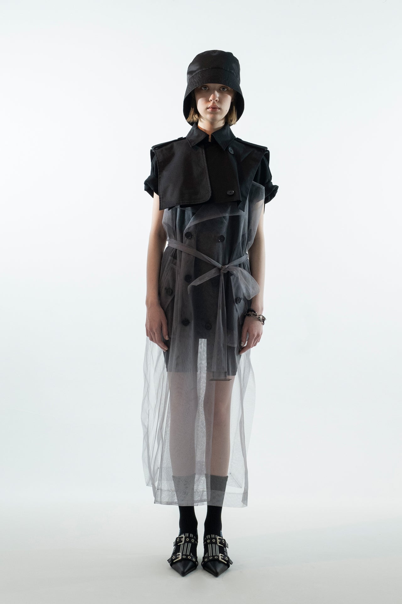 Layer_TulleTrench Gray