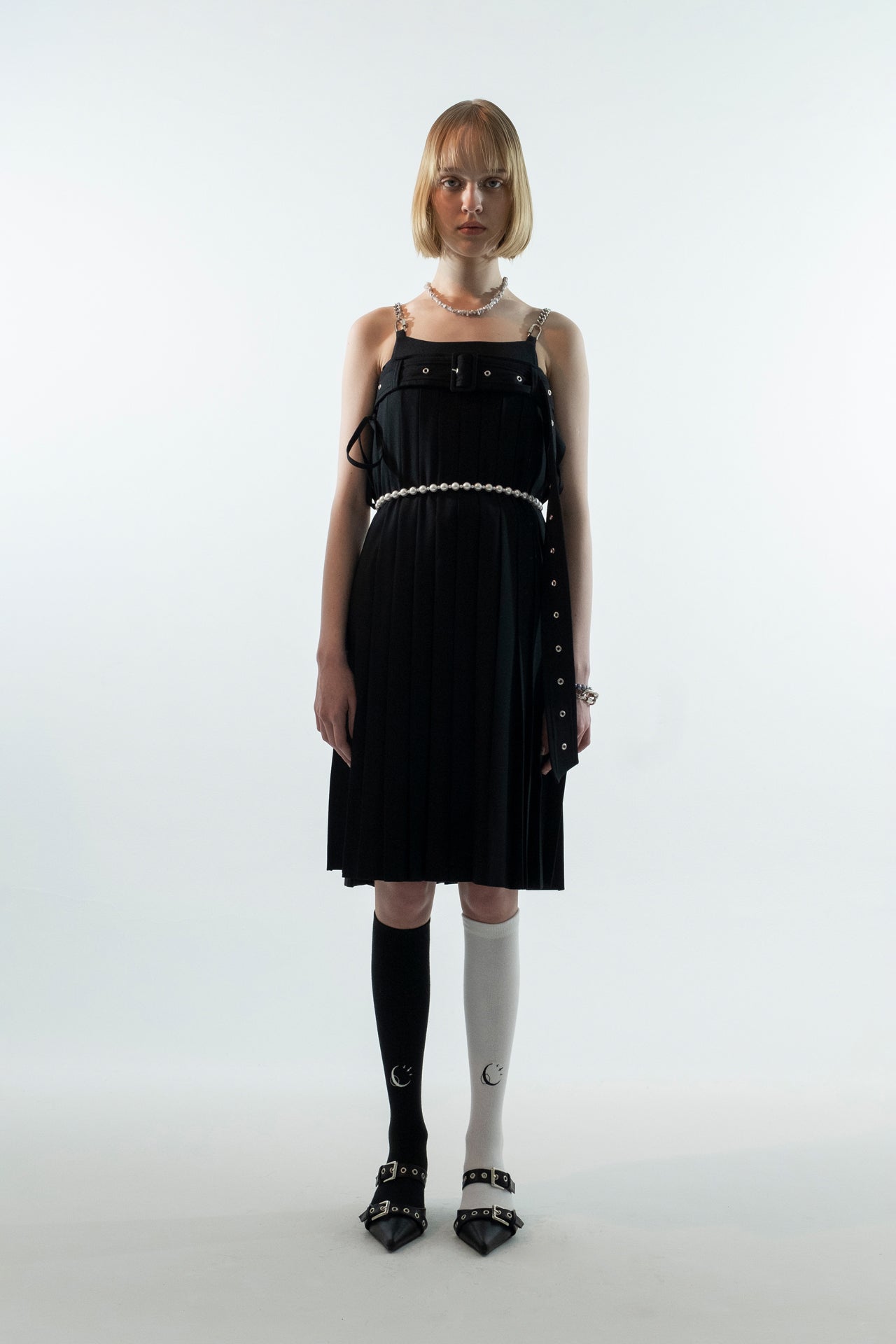 Interface_Waist Chain_Pearl White