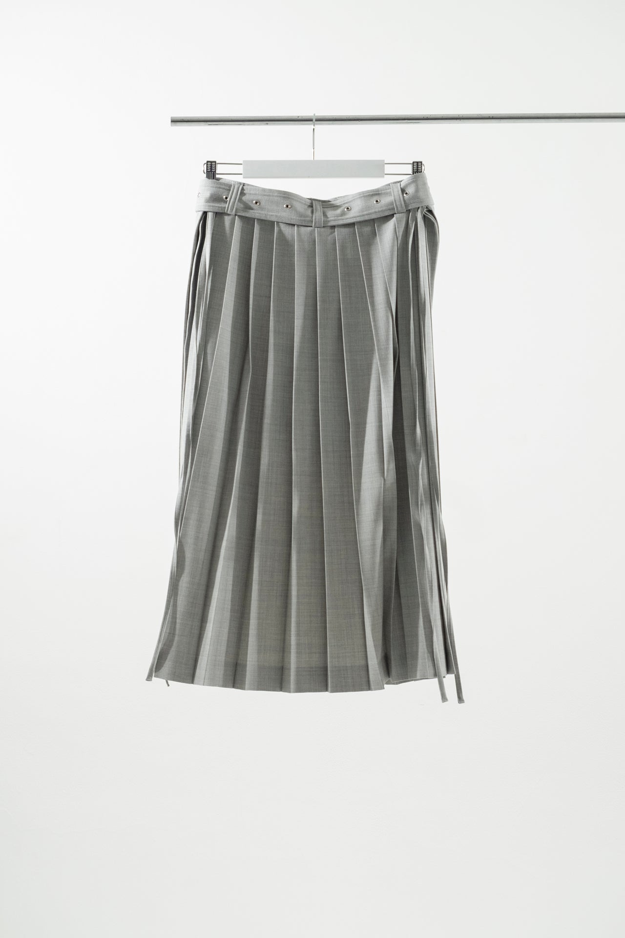 Layer_Skirt Pleats Light Gray