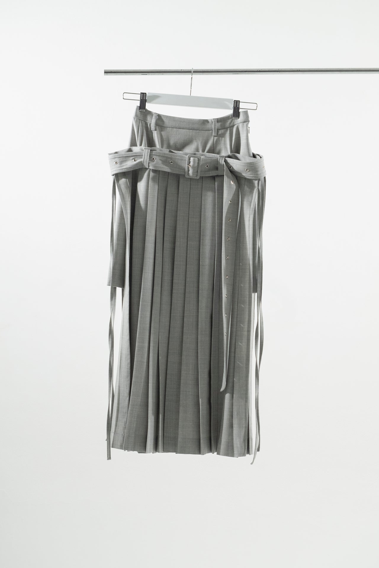 Layer_Skirt Pleats Light Gray