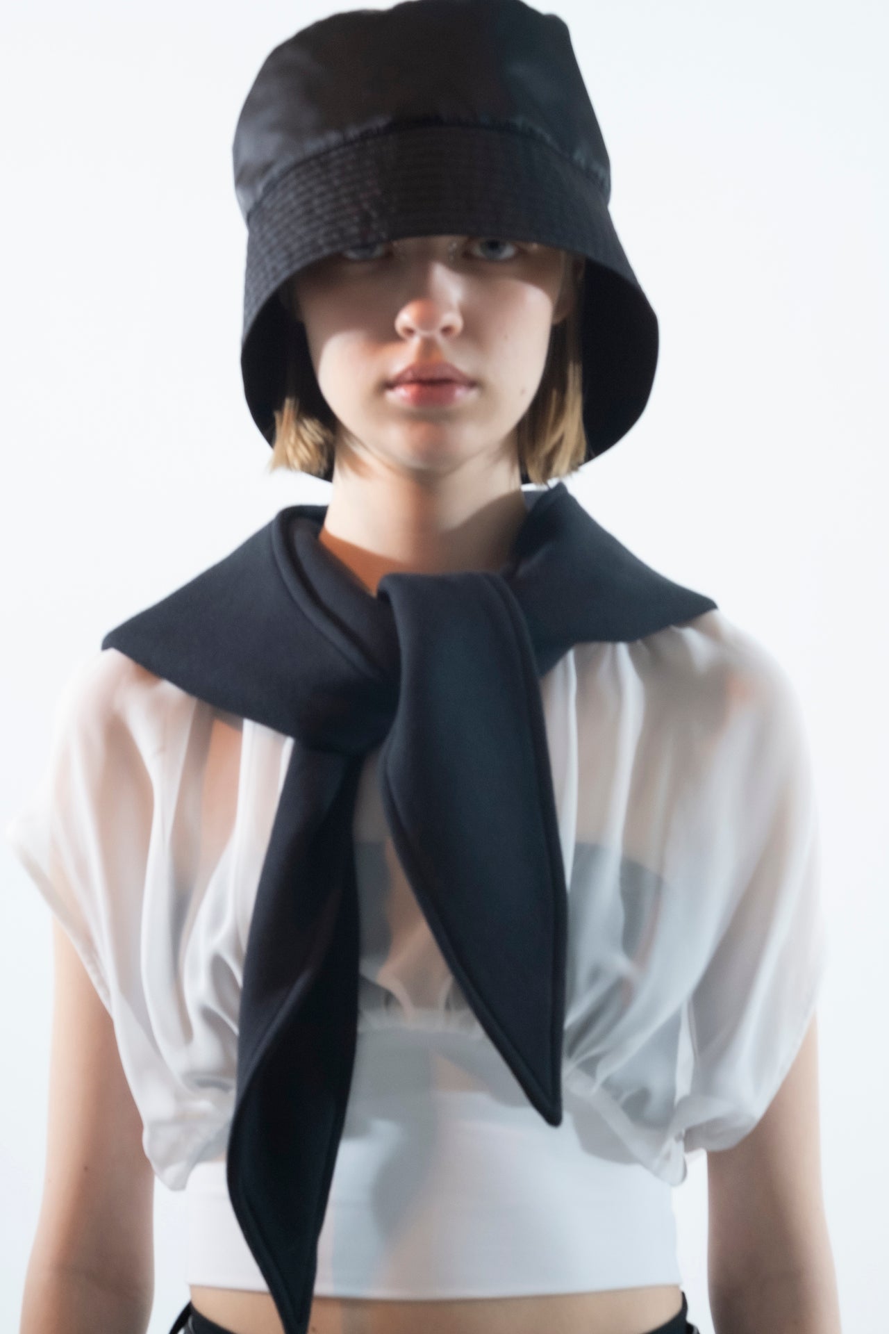 Module_Sweat Hooded Scarf Black
