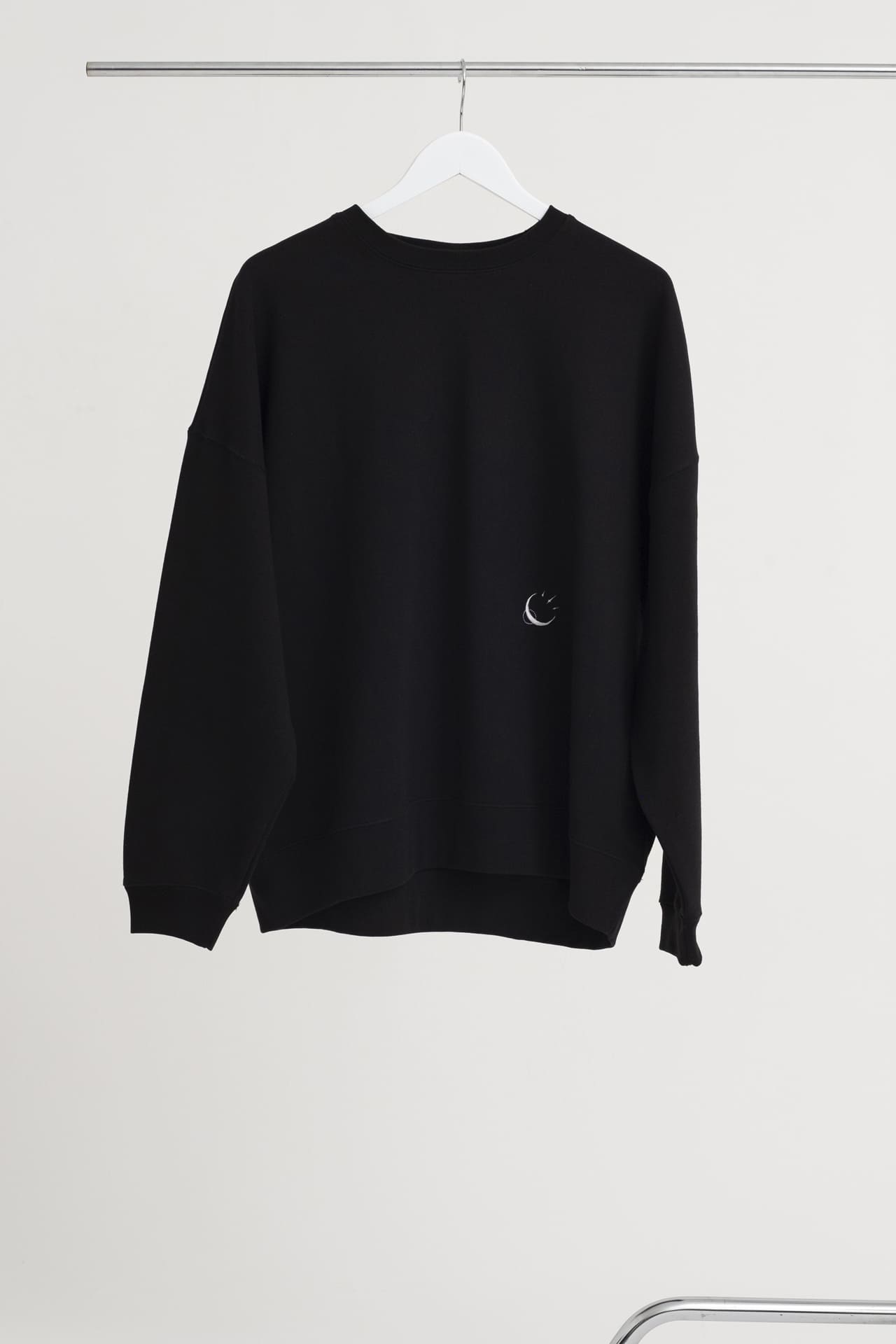 Spctra_Embroidered Sweatshirt Black