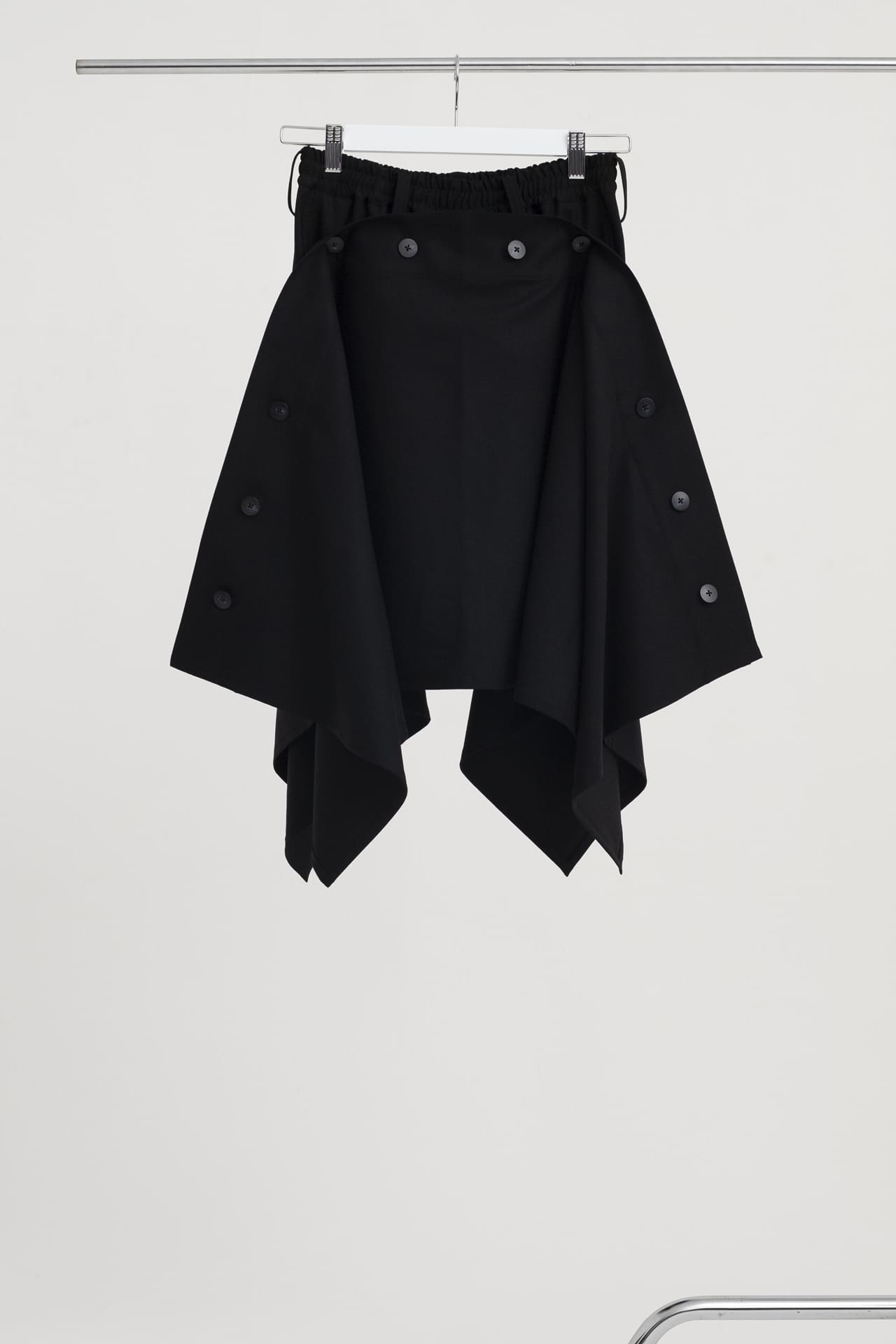 Layer_Shorts Wide Black