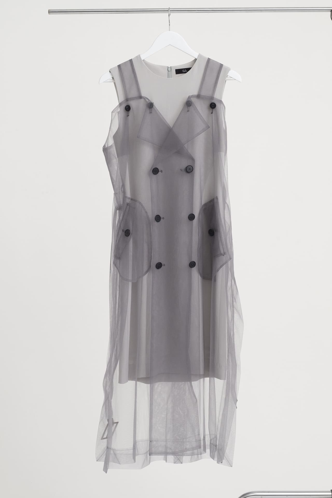 Layer_TulleTrench Gray