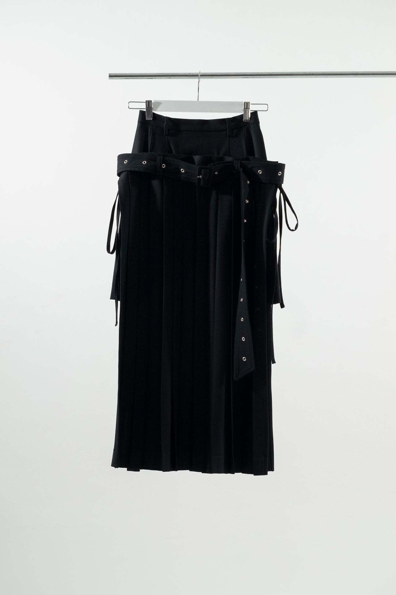 Layer_Skirt Pleats Black