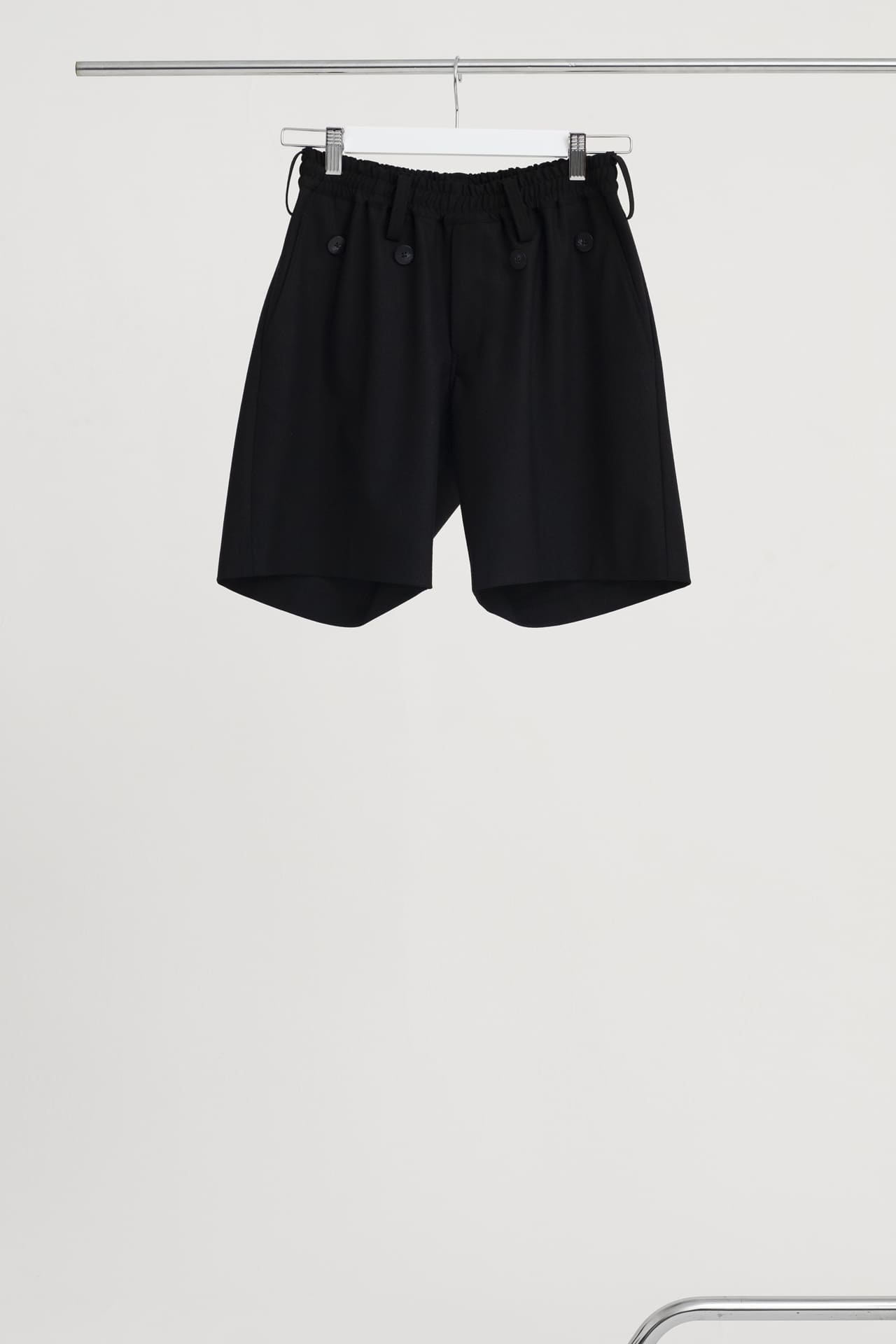 Layer_Shorts Wide Black