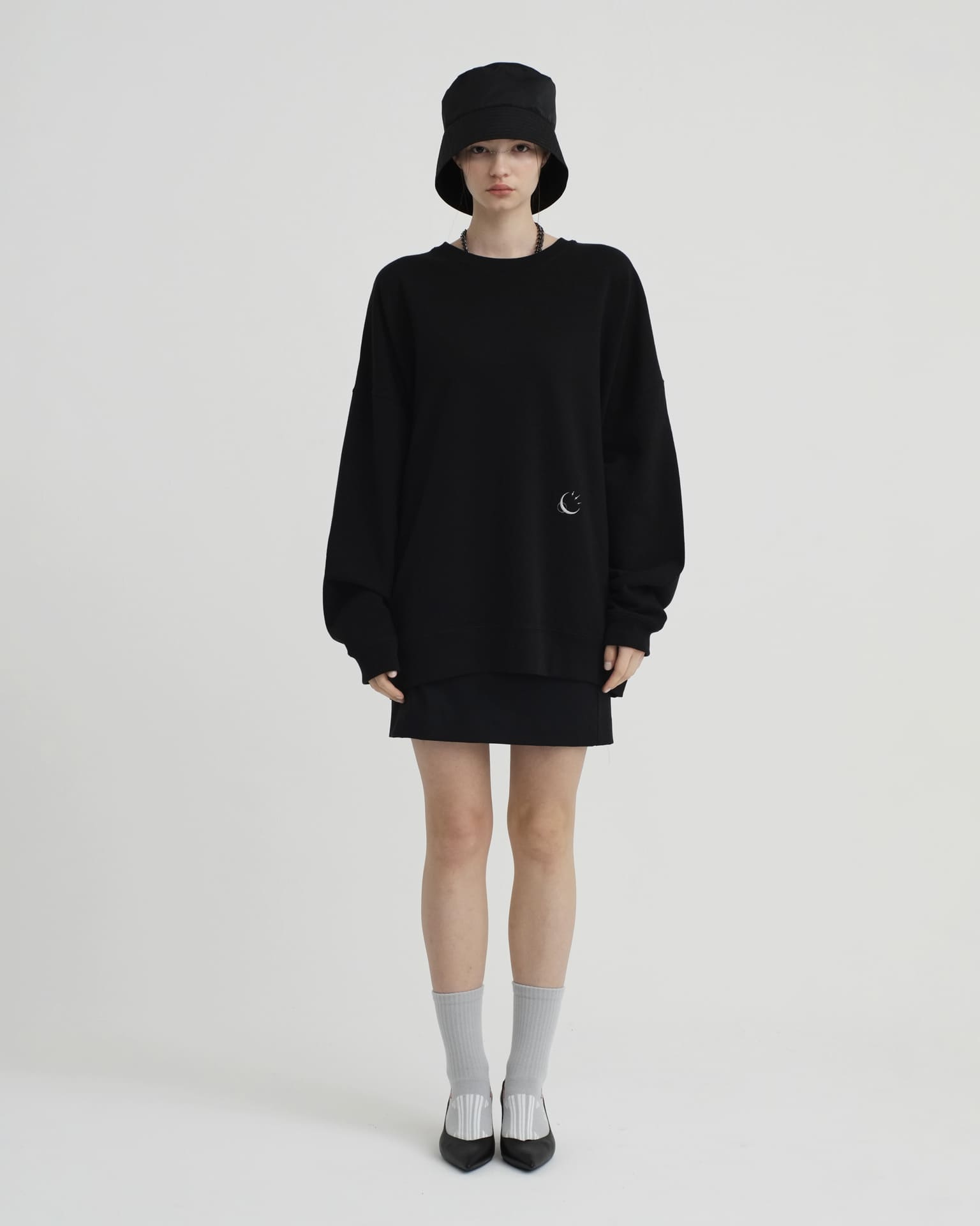Spctra_Embroidered Sweatshirt Black